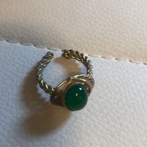 Elegant Green Stone Gold-Tone Ring